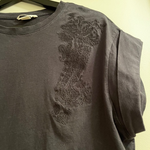 Black t-shirt - Picture 2 of 2